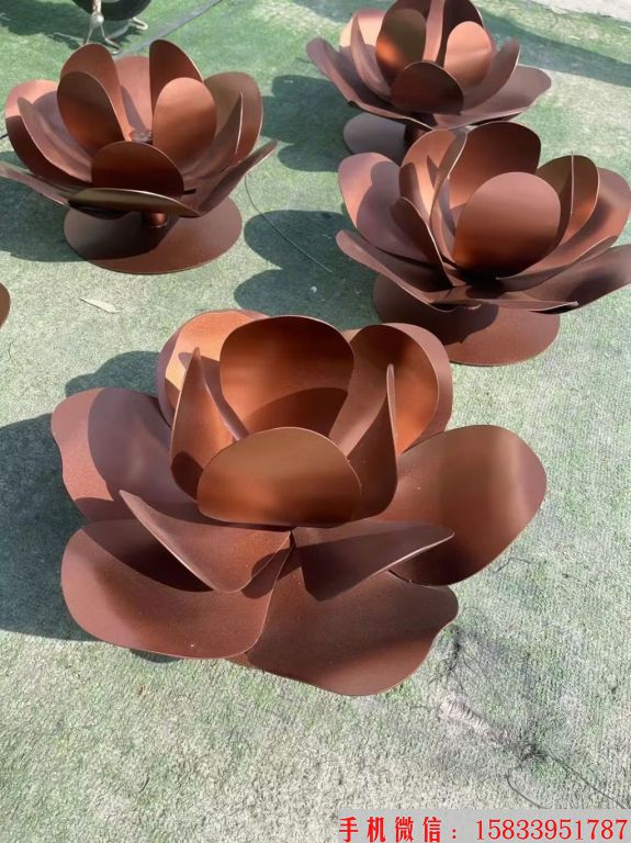 不锈钢仿铜荷花雕塑,喷漆工艺莲花2