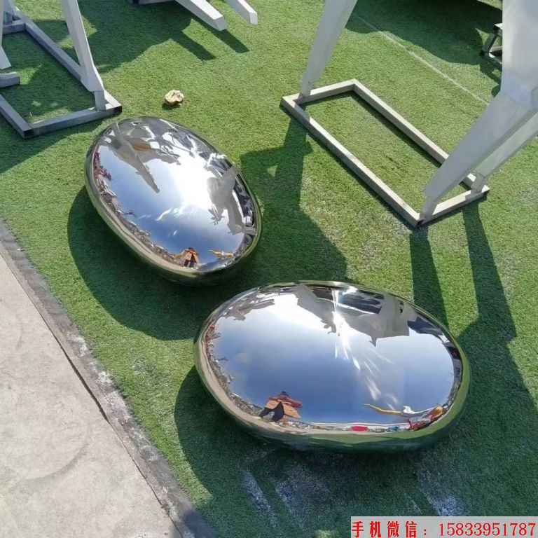 不锈钢镜面鹅卵石雕塑,锻造工艺鹅卵石景观1
